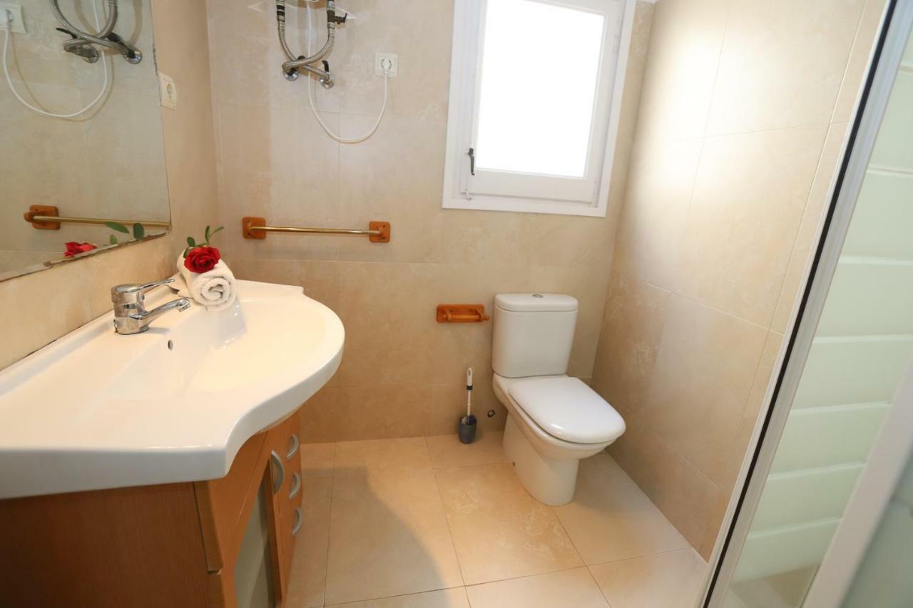 Costa Daurada Apartaments - Costa Azul Luxe Салоу Екстериор снимка